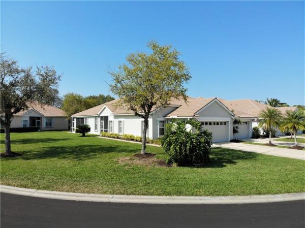 PELICAN POINTE GOLF & CNTRY CL