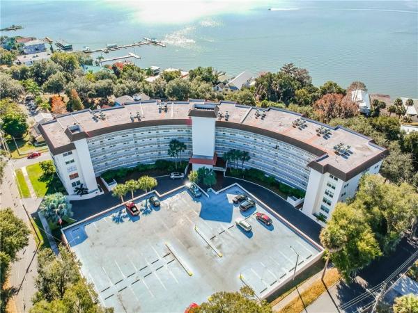 VILLA DORA CONDOMINIUM