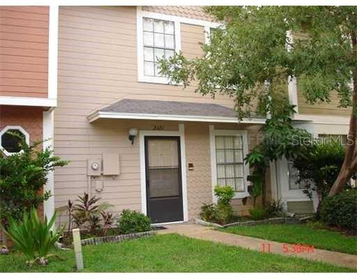 WHISPER LAKES (TOWNES)