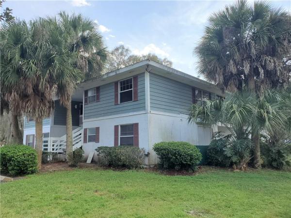 COUNTRY CLUB VILLAGE