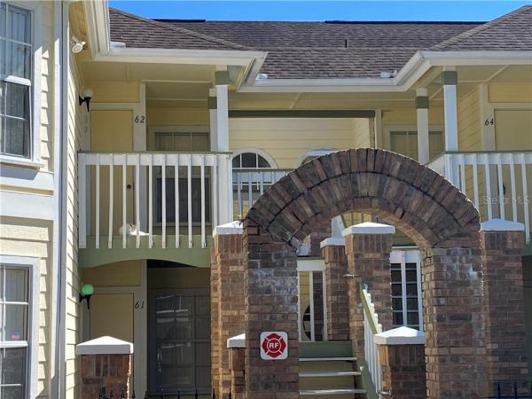 VILLAS AT LAGUNA BAY