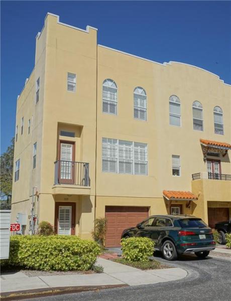 VILLAS OF TOSCANA TWNHMS