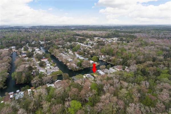 WEEKI WACHEE RIVER RETREATS