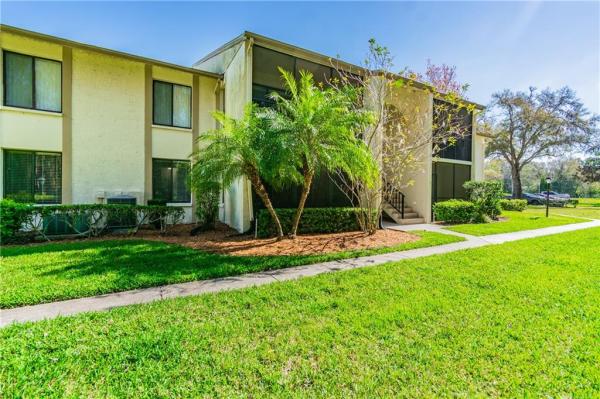 PINE RIDGE AT LAKE TARPON VILLAGE