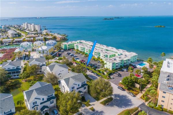 SUN KETCH TWNHMS AT DUNEDIN CSWY