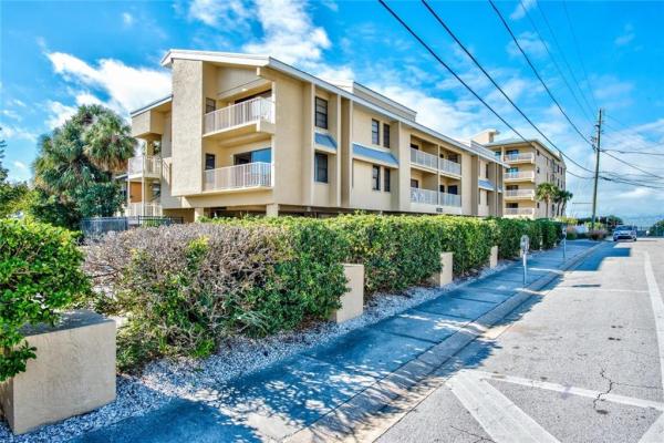 VILLAS OF CLEARWATER BEACH CONDO