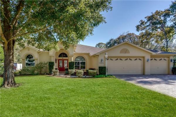 AUTUMN OAKS UNIT TWO PB 27 PBS 33-35 LOT 110