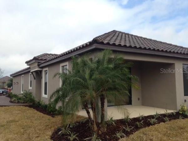 ARTISON LAKES AT ESPLANADE