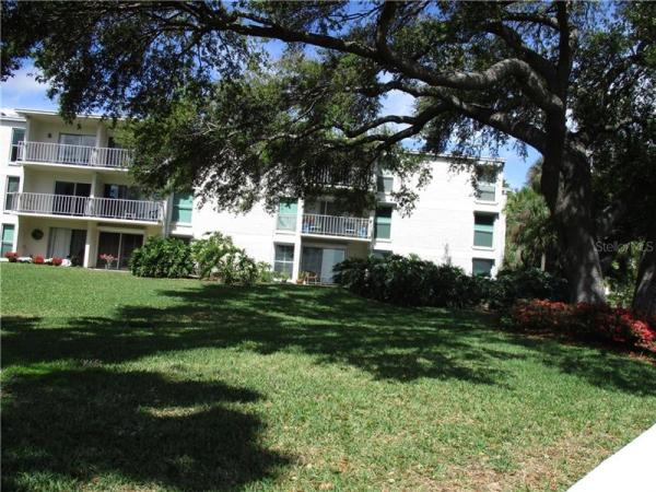 BAYSHORE TRACE CONDO