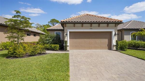 BELLACINA BY CASEY KEY