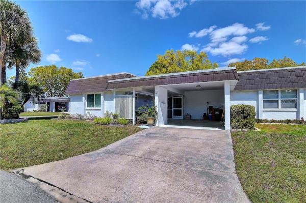 GLEN OAKS RIDGE VILLAS