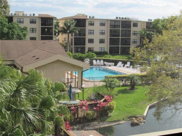 WOODPARK AT DESOTO SQUARE PH V