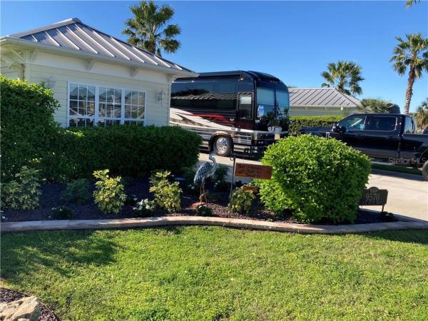 FLORIDA GRANDE MOTOR COACH RESIDENCE