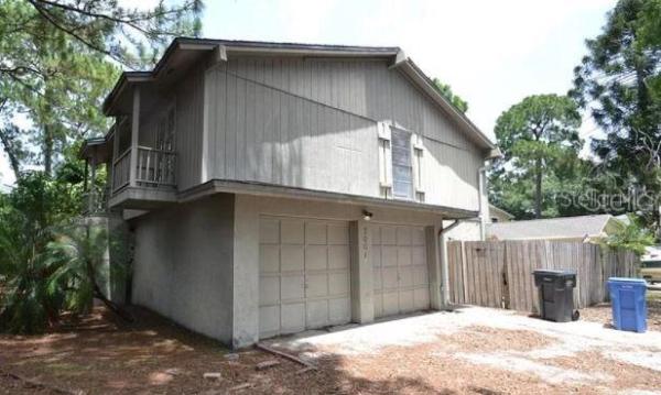 TOWNN COUNTRY PARK SC 9 UN 11