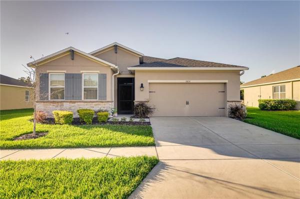 LAKESIDE LANDINGS PH 01