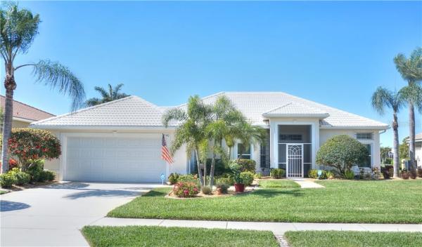 PELICAN POINTE GOLF & COUNTRY CLUB