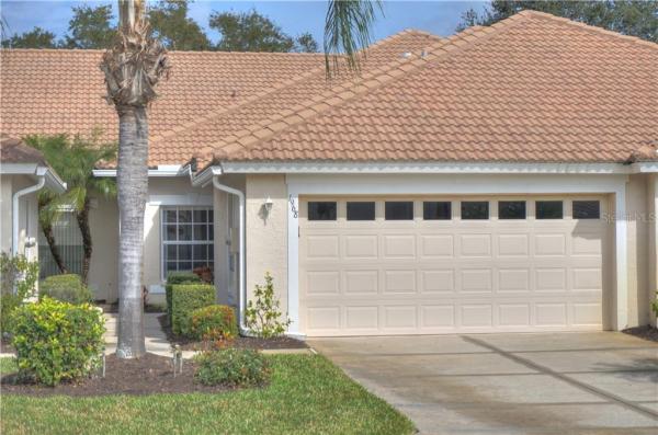 PELICAN POINTE GOLF & COUNTRY CLUB