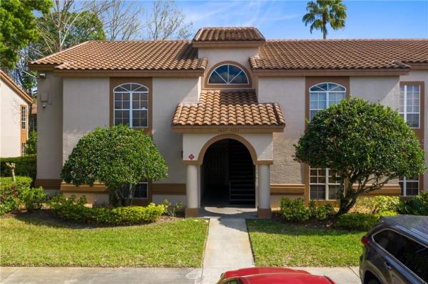 TOWNES SOUTHGATE CONDO PH F