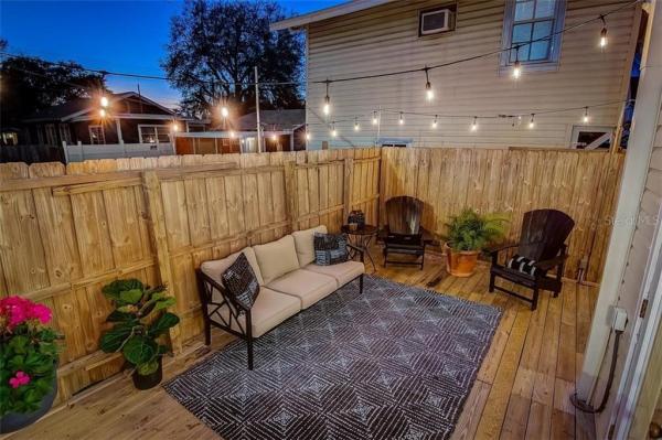 COBBLESTONE COURT A CONDOMINIU