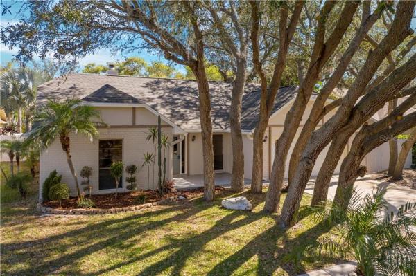 GOLDEN GATEWAY HOMES