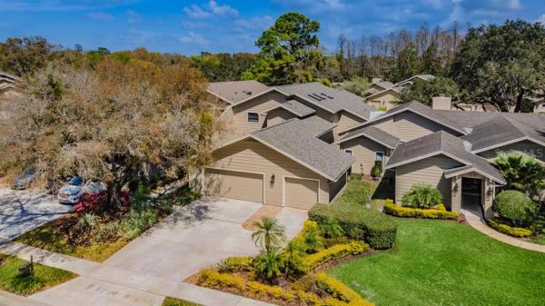 VILLAS AT CYPRESS RUN