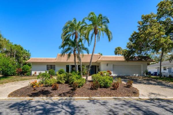 SIESTAS BAYSIDE WATERSIDE EAST