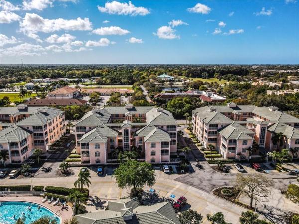 COURTYARDS AT GONDOLA PARK
