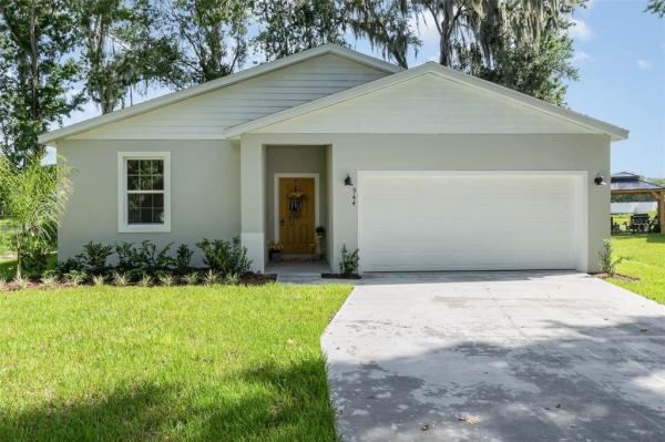 LEESBURG ARBORS LAKE HARRIS