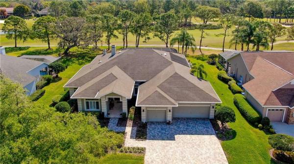 RIVER HILLS COUNTRY CLUB