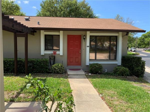 BRAEMOOR LAKE VILLAS