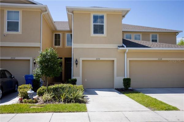 BROADWAY CENTRE TWNHMS