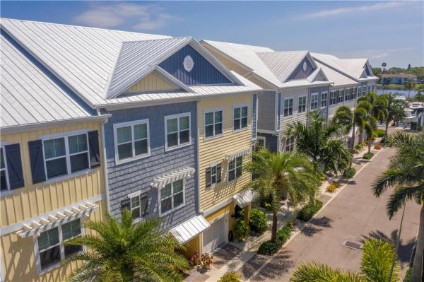 COVE AT LOGGERHEAD MARINA