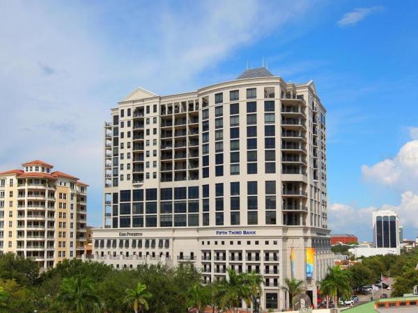 PLAZA AT 05 POINTS RESIDENCES