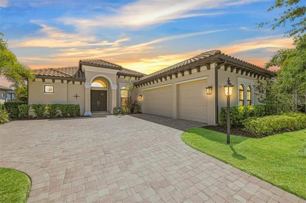 COUNTRY CLUB EAST AT LAKEWOOD RANCH VV2