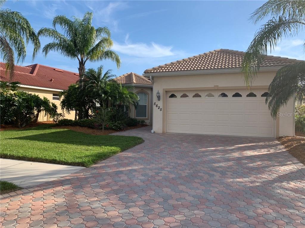 HERON CREEK - фото