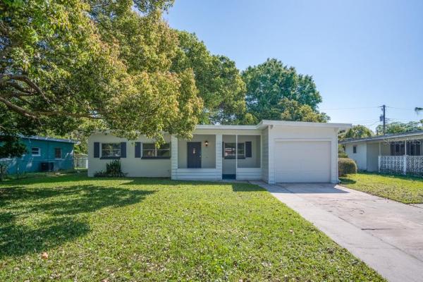 COUNTRY CLUB MANOR UNIT 3