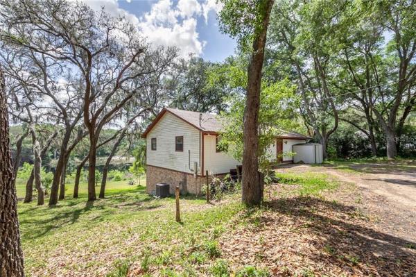 CARLTON VILLAGE PARK