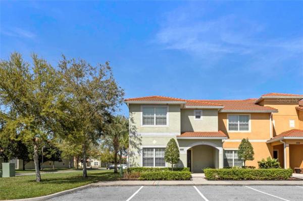 PARADISE PALMS RESIDENCE PH 2