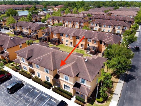 REGAL OAKS AT OLD TOWN