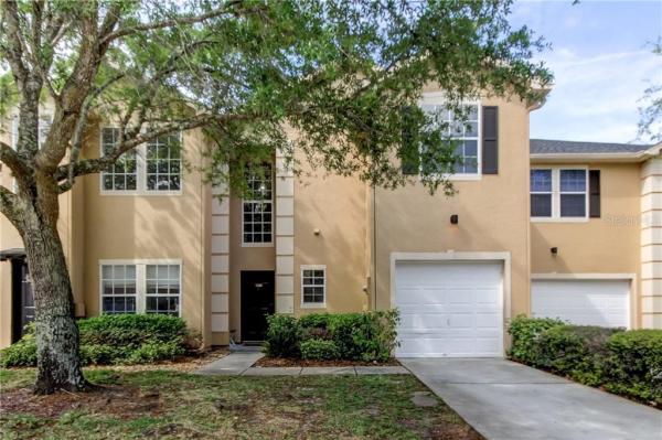 EMERALD POINTE TWNHMS AT TAMPA PALMS