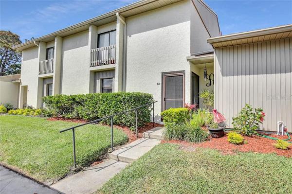 EAST LAKE WOODLANDS CLUSTER HOMES