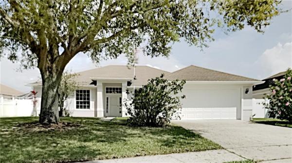 FOREST LAKE PRESERVE PH 04