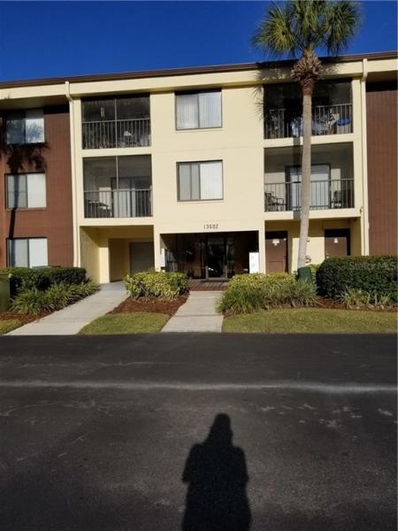 THE TOWERS AT CARROLLWOOD VILL