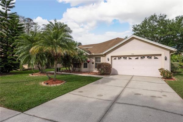 FIELDSTONE VILLAGE AT WOODFIELD