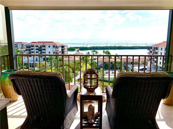 BAHIA SHORES CONDO