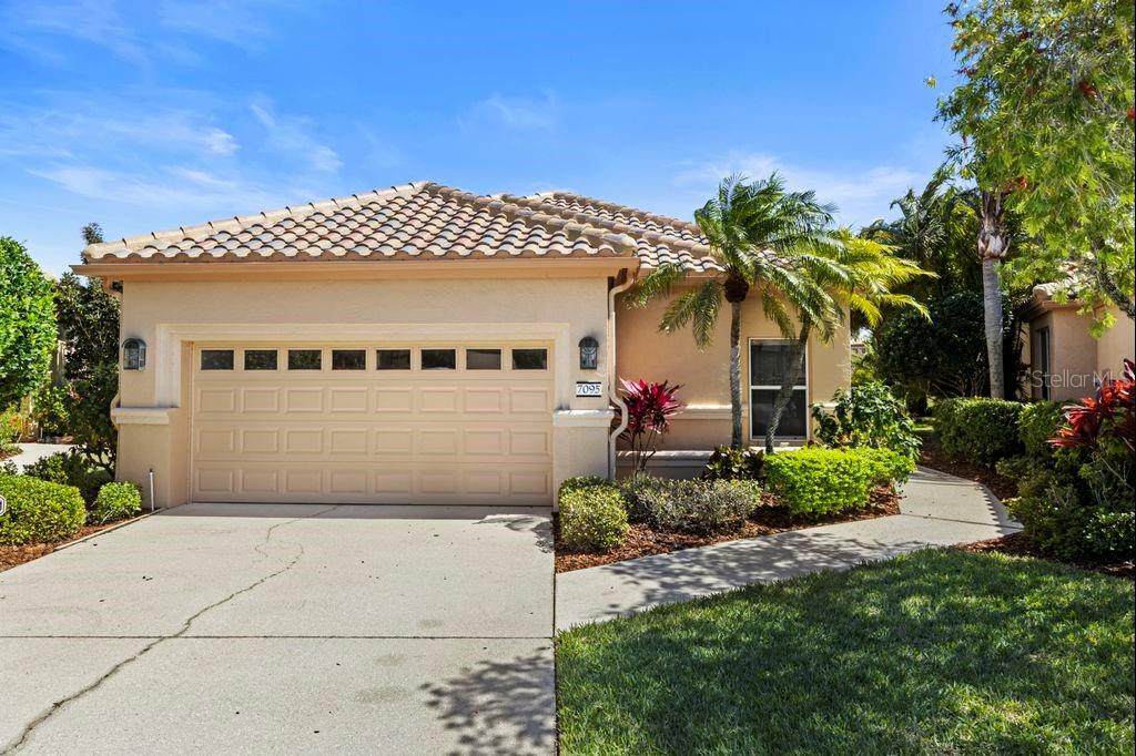 MIRA LAGO AT PALMER RANCH PH 1 - фото