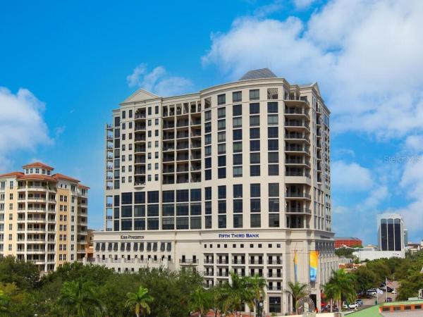 PLAZA AT 05 POINTS RESIDENCES