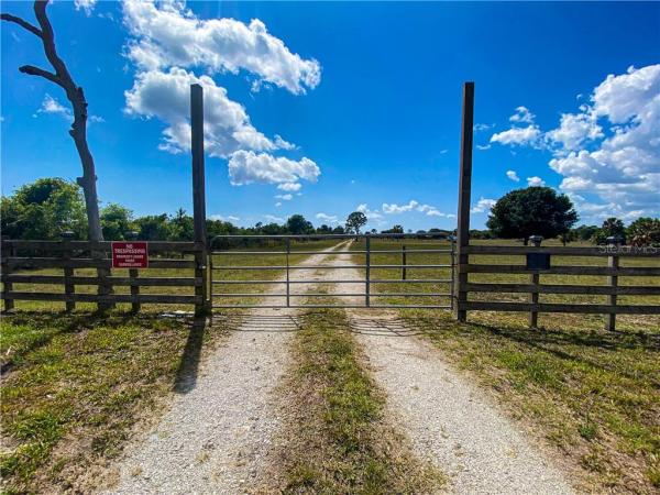 CHARLOTTE RANCHETTES