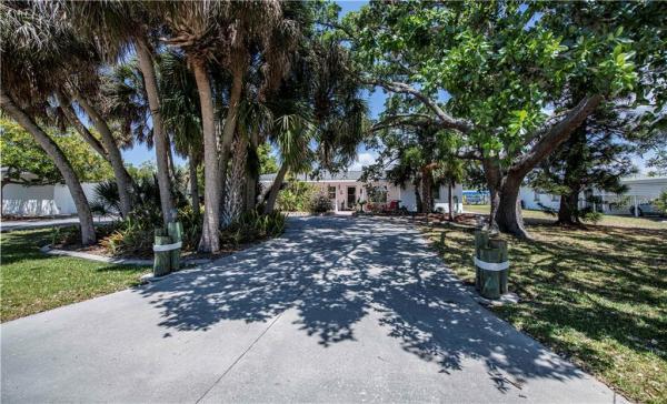 ROCK CREEK PARK 1ST ADD