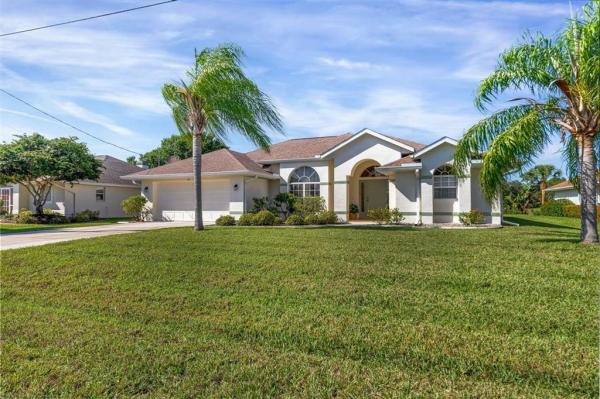 ROTONDA WEST BROADMOOR